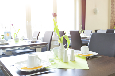 StudioLaMagica Innenraumfoto 7: Wohnzimmer mit Marmorboden und -wänden